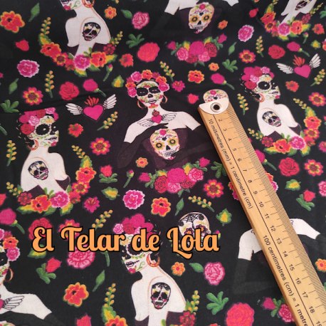 CATRINAS FONDO NEGRO 25 CMS