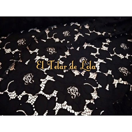 ENCAJE FLOR NEGRO 25 CMS