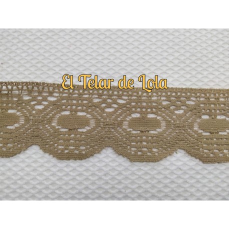 ENCAJE BOLILLO CAMEL 25 CMS