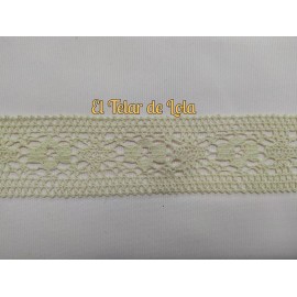 ENTREDOS BOLILLO MARFIL 25 CMS