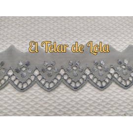 TIRA BORDADA GRIS 25 CMS